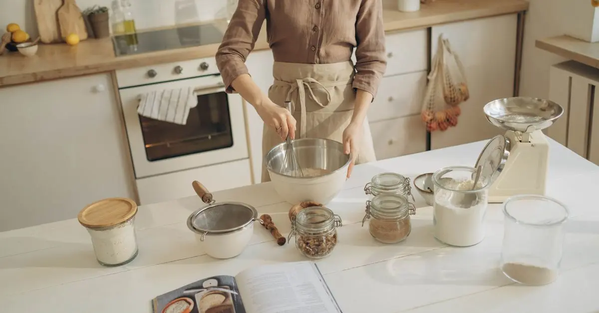 Les 8 ustensiles de cuisine indispensables pour les pâtissiers