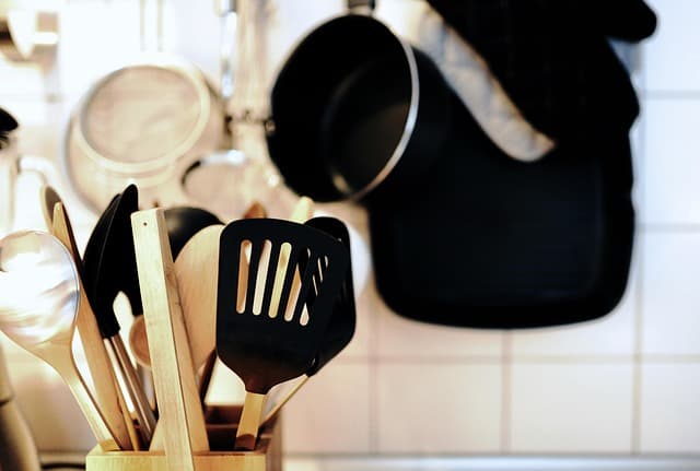 Guide complet des ustensiles de cuisine pour débutants